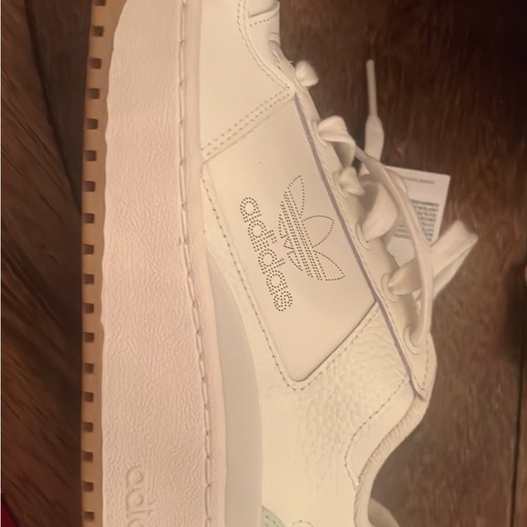 Forum Bold New - Picture 2 of 5